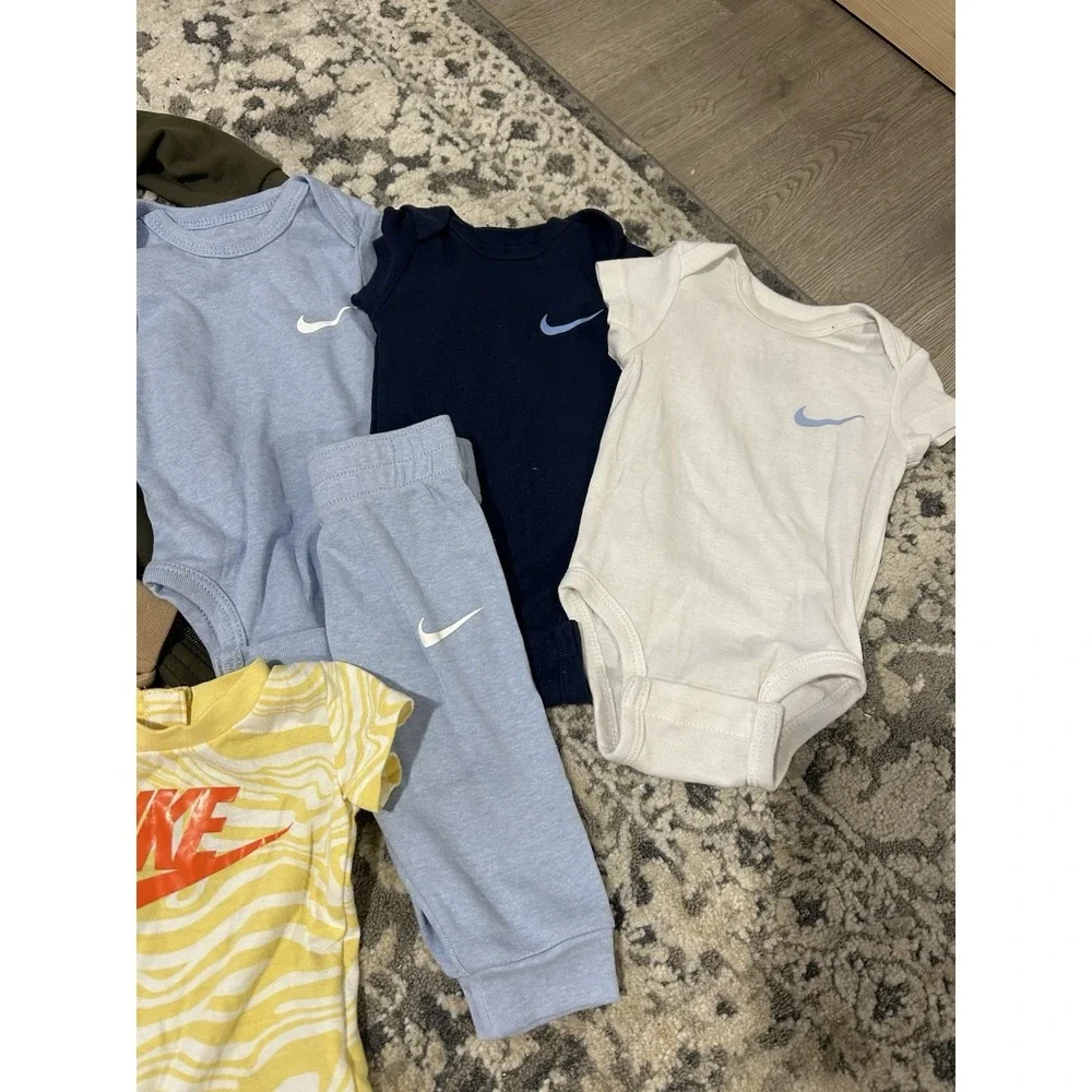 Nike Baby Boy‎ Lot Size Newborn/0-3 Month